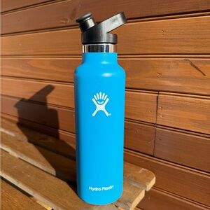 Hydro Flask Ocean Blue Bottle with Spout Lid
